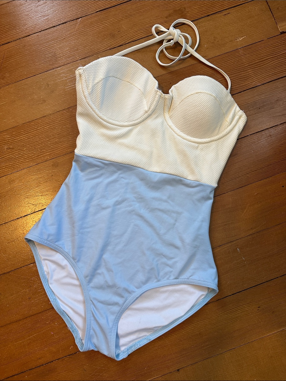 Les Canebiers swim